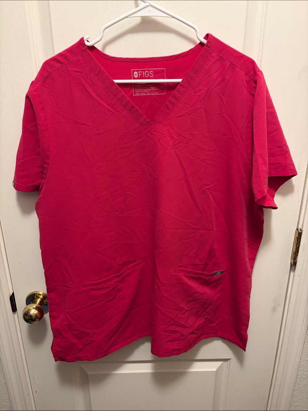 FIGS Camsa Three-Pocket Scrub Top in Ultra Rose